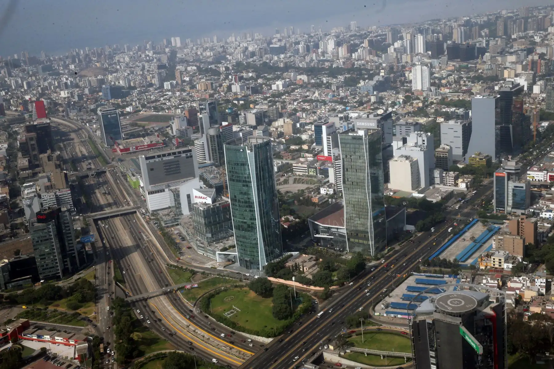 Vista del centro financiero de Lima. ANDINA/Norman Córdova