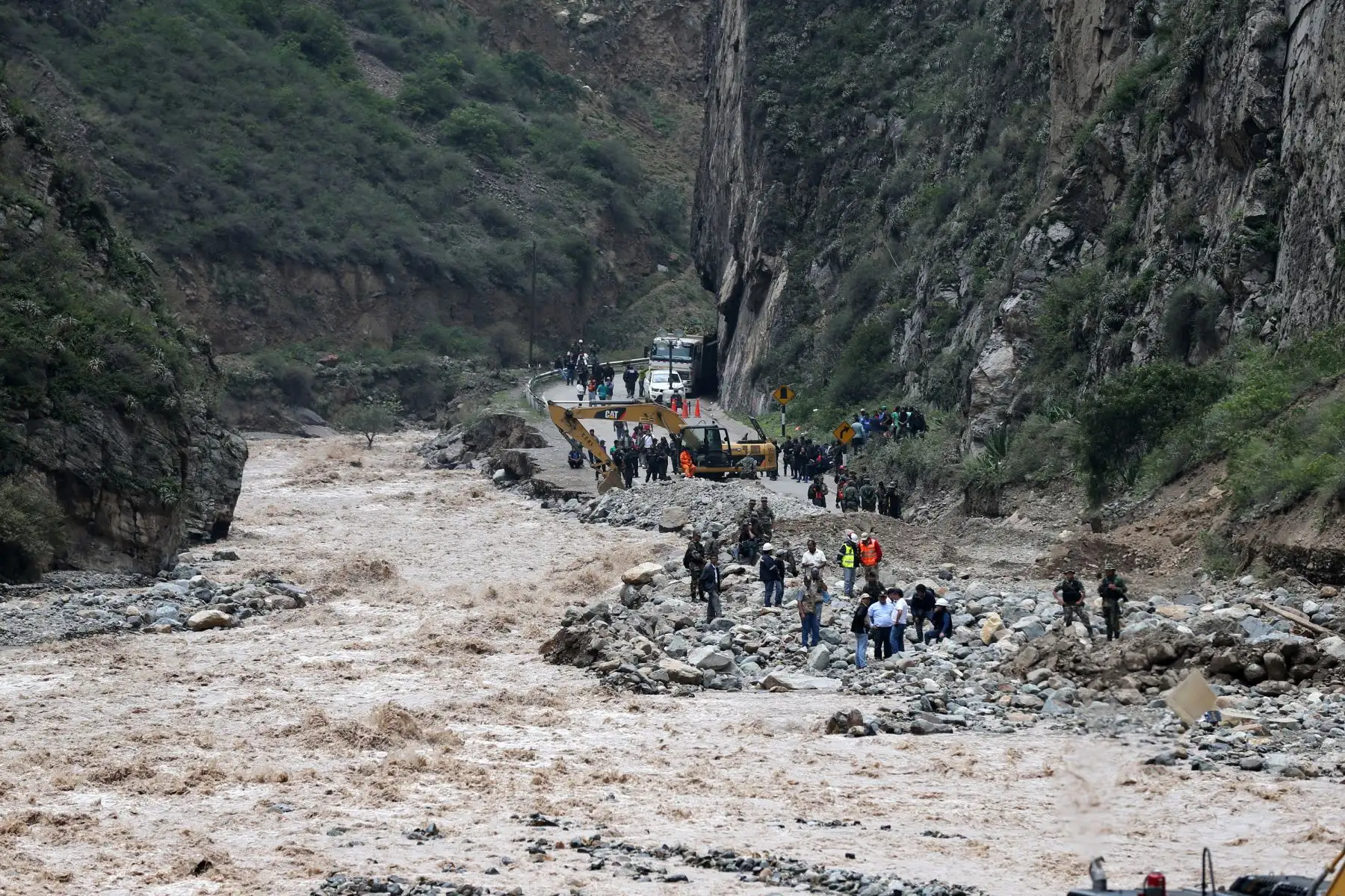 LIMA,PERÚ-MARZO 01 .  Desborde del rio Rimac en Chacahuari ,carretera central. Foto: ANDINA/Norman Córdova