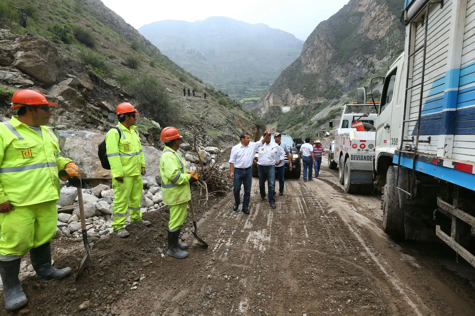 Presidente Ollanta Humala inspecciona trabajos de limpieza en la carretera Central.Foto: ANDINA/Prensa Presidencia