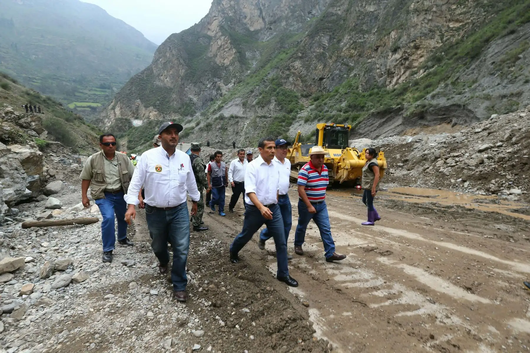 Presidente Ollanta Humala inspecciona trabajos de limpieza en la carretera Central.Foto: ANDINA/Prensa Presidencia
