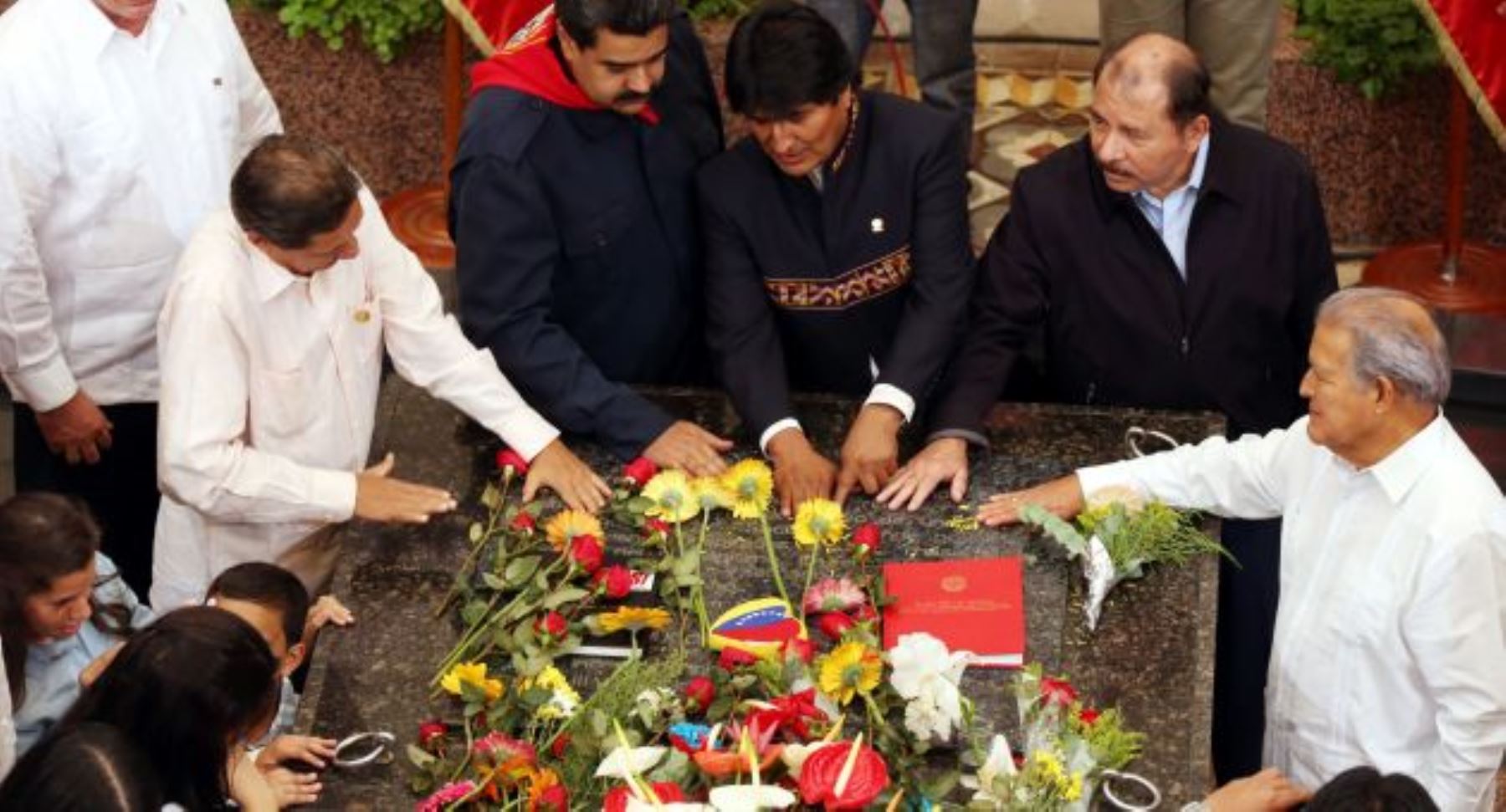 Mandatarios latinoamericanos rinden homenaje a Hugo Chávez, a tres años de deceso de gobernante venezolano. Difusión