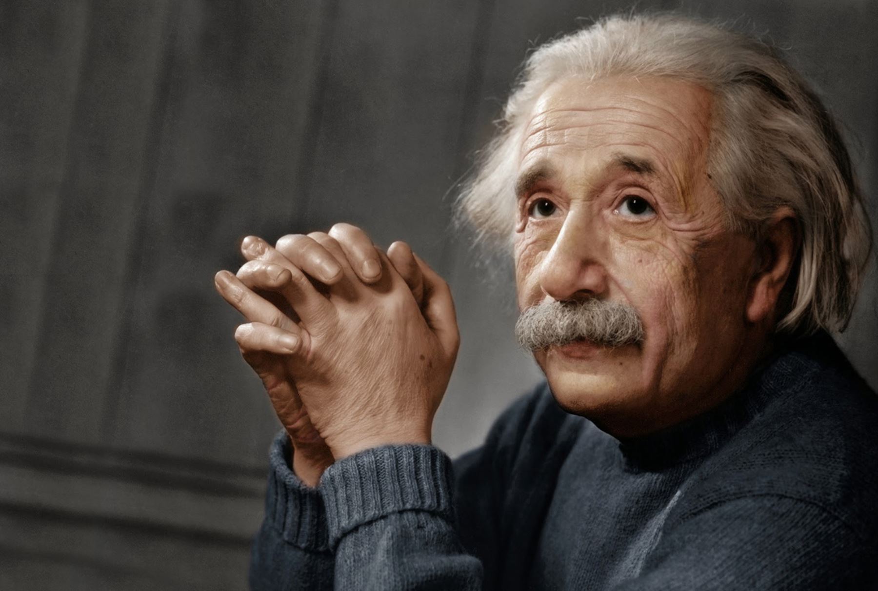 El 14 de marzo de 1879 nacía Albert Einstein, un destacado físico judío-alemán, muy conocido por la teoría de la relatividad y el planteamiento de la famosa ecuación E = mc². Foto: Internet
