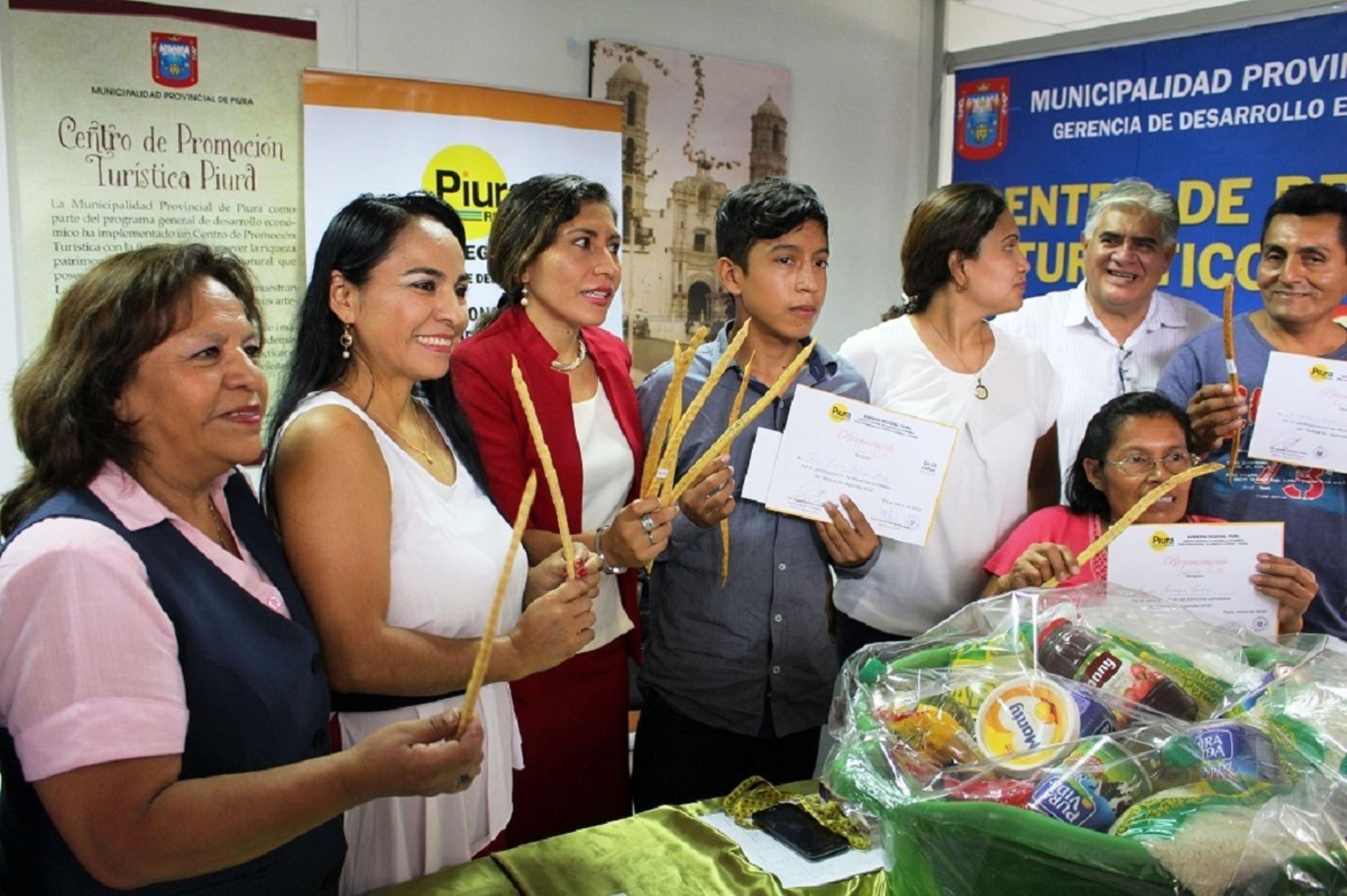 Piura premió a ganadores del concurso de algarroba. ANDINA