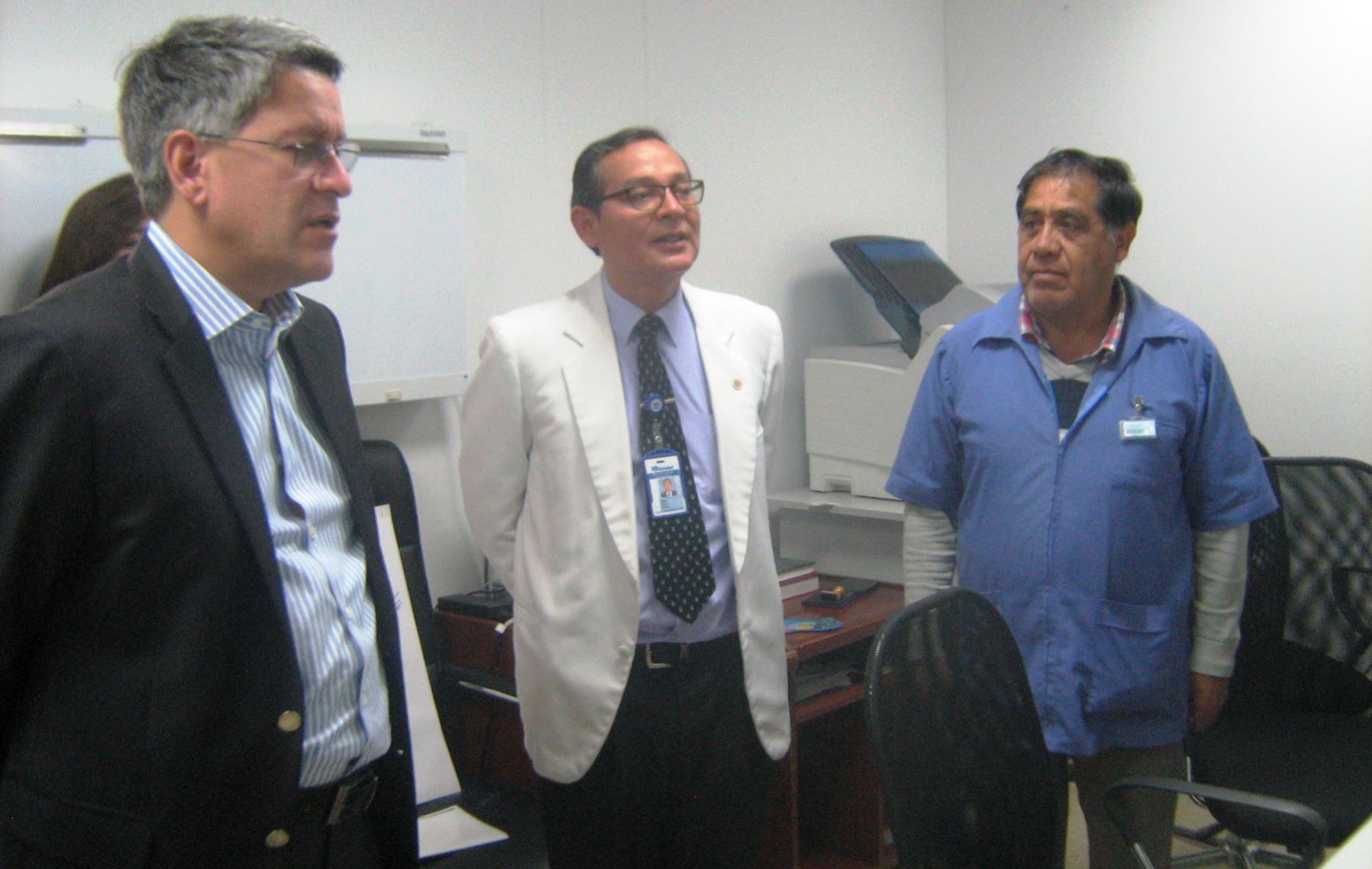 Presidente de Confiep, Martín Pérez, se reunió con autoridades de EsSalud en Cajamarca.