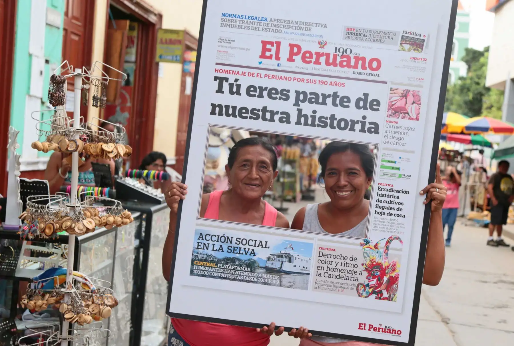 PIURA,PERÚ-MARZO 18. Público de Catacos participa de la muestra por los 190 años del Diario Oficial El Peruano.Foto: ANDINA/Carlos Lezama