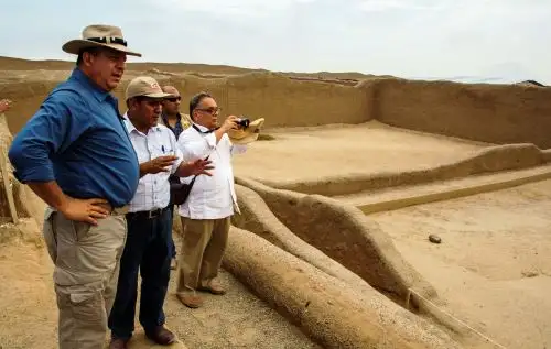 El presidente de Costa Rica, Luis Guillermo Solís, visitó el complejo arqueológico Chan Chan, en Trujillo, La Libertad. ANDINA