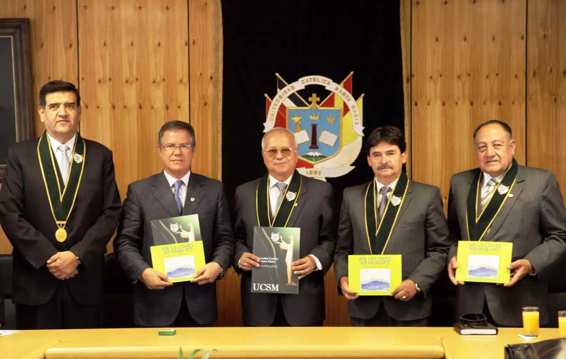 Autoridades de Universidad Católica Santa María de Arequipa y representantes de la hidroeléctrica Laguna Azul firmaron convenio para promover investigación científica en Ayo.