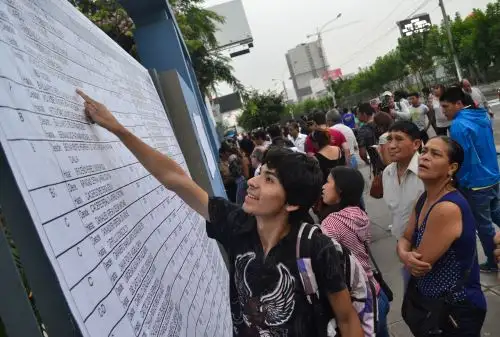 LIMA,PERÚ,ABRIL 10.Ciudadanos acuden a sufragar en las elecciones generales 2016. Foto:ANDINA/Diana Marcelo