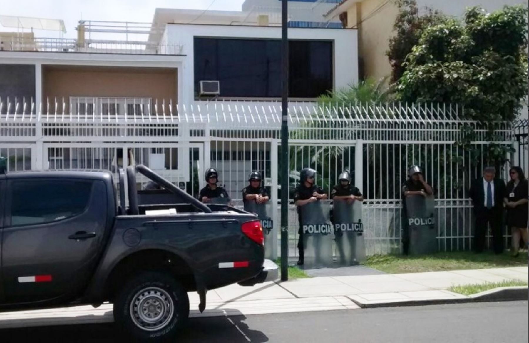 El titular de la Sunat dio precisiones sobre el allanamiento del local peruano de Mossack-Fonseca. Foto: Twitter.