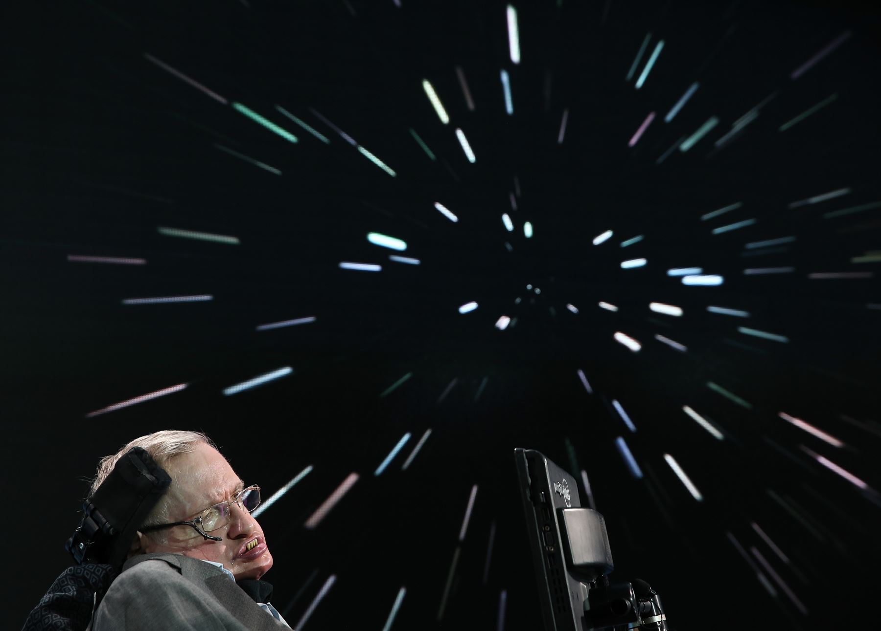 Stephen Hawking supera el millón de seguidores en el Twitter chino en 8 horas. Foto: AFP