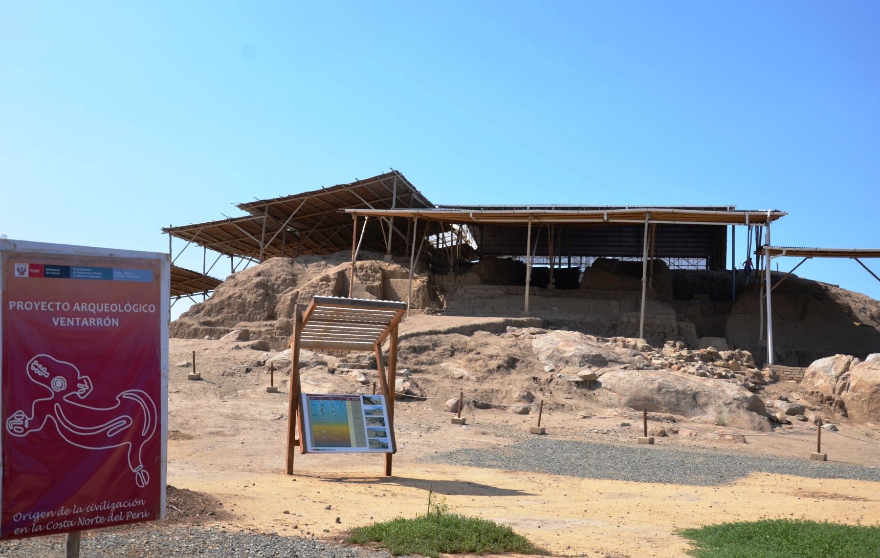 Investigadores de la Unidad Ejecutora Naylamp analizarán el material arqueológico descubierto en complejo Ventarrón, en Lambayeque. ANDINA