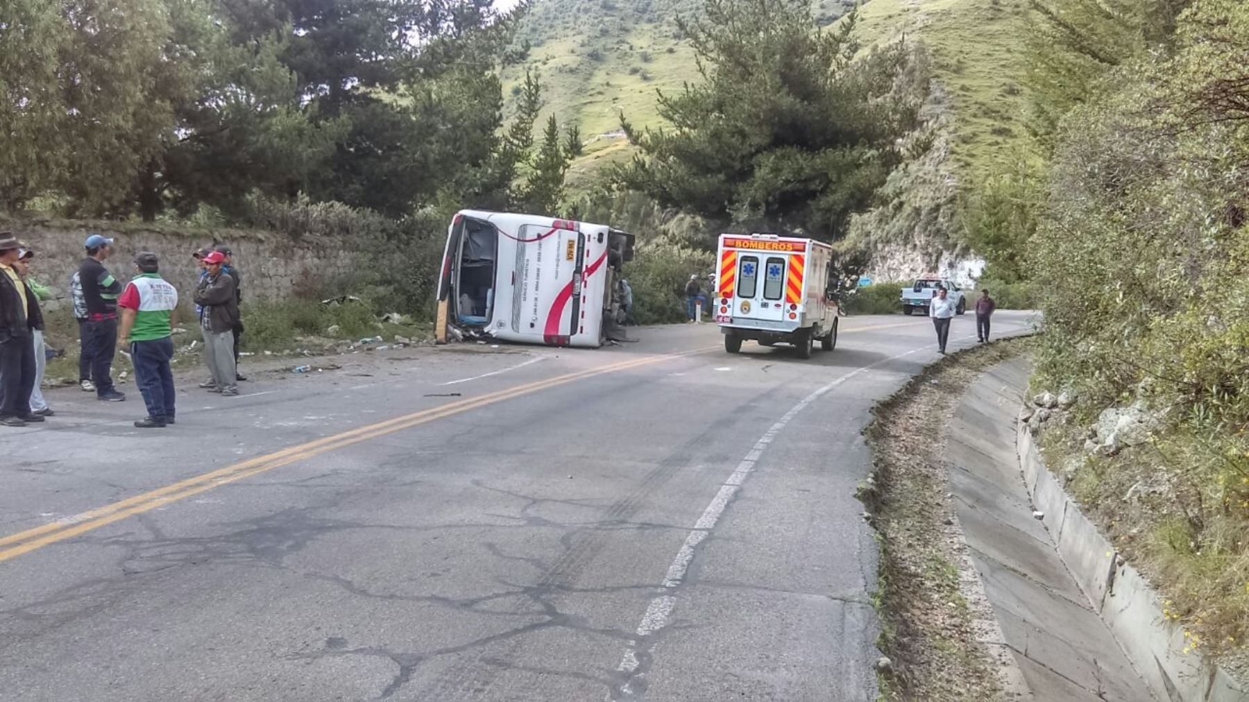 Sutran verificará si choferes de bus volcado en Ayacucho cumplieron normas para conducir