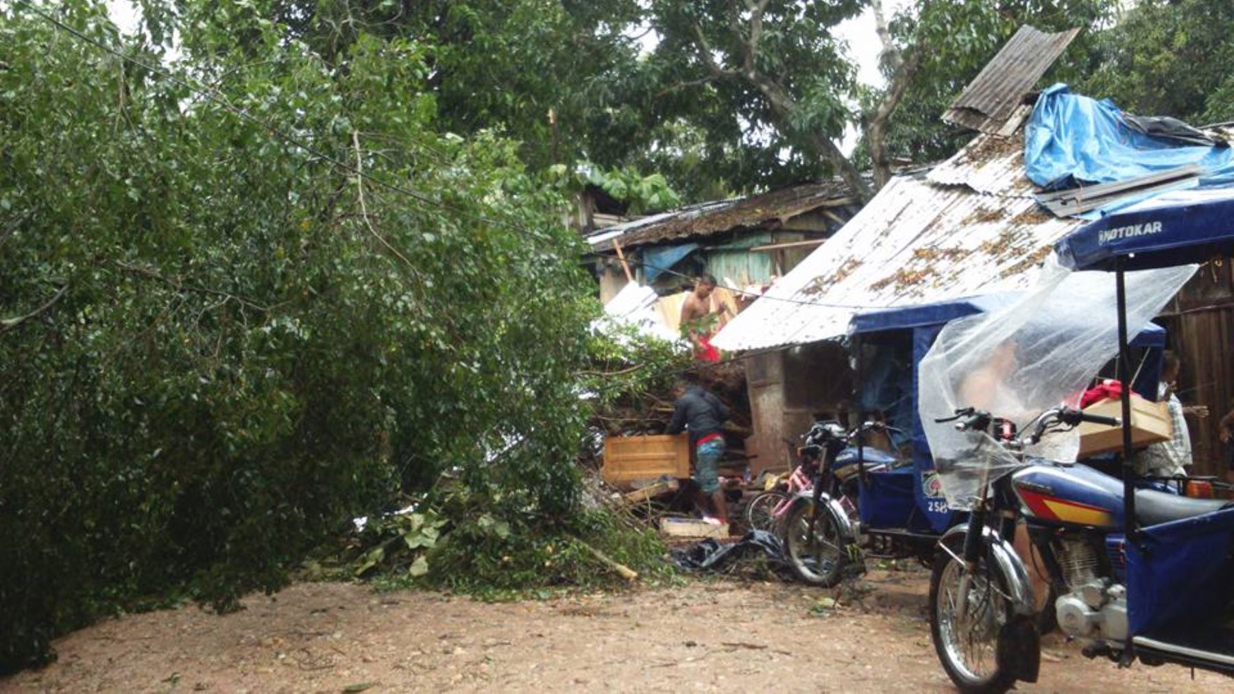 Fuertes vientos provocaron daños considerables a la ciudad de Pucallpa. Foto: Facebook Batidas Policiales