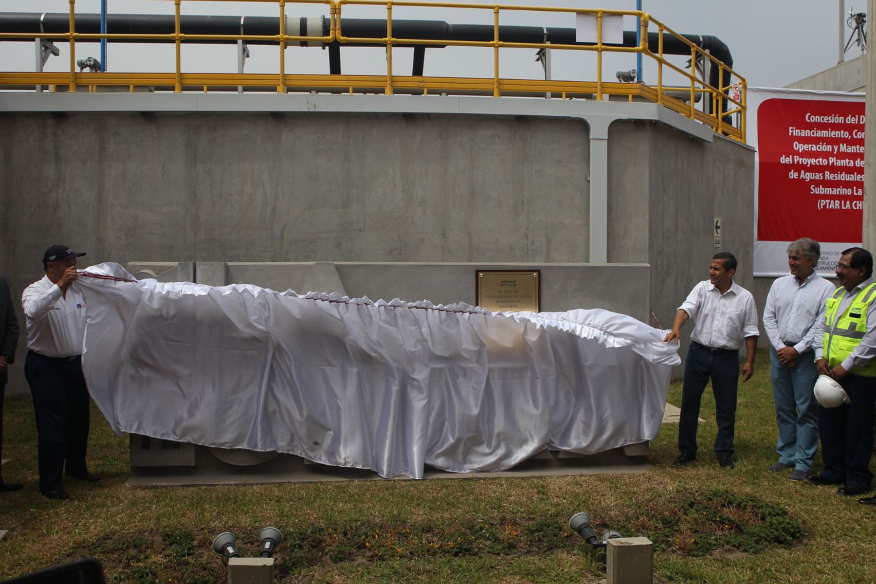 LIMA,PERÚ-ABRIL 28.Presidente Ollanta Humala,inaugura planta de tratamiento "La Chira".Foto:ANDINA/Héctor Vinces.