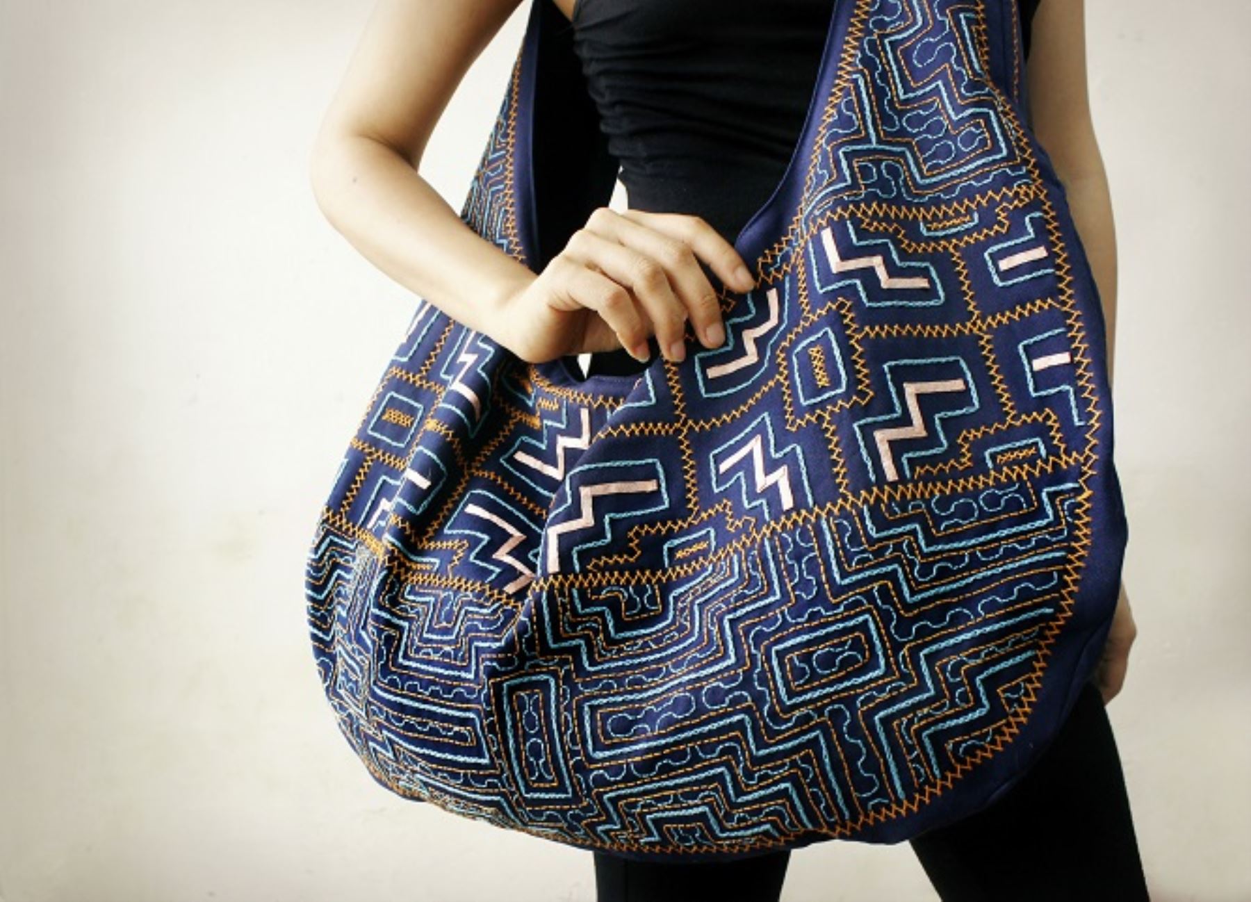 Ucayali: artesanas de comunidades indígenas elaboran colección textil |  Noticias | Agencia Peruana de Noticias Andina