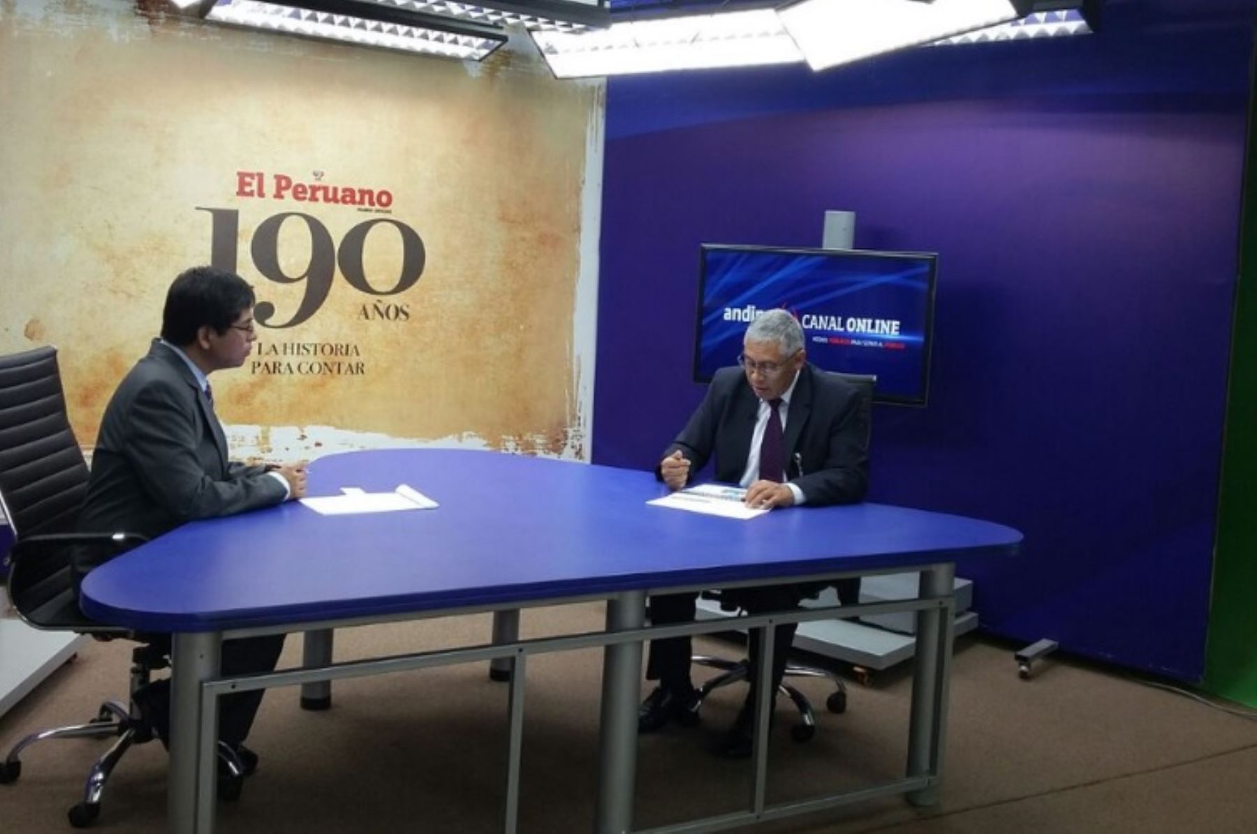 Gerente general de la ONPE, Gilbert Vallejos, se presenta en Andina Canal Online.
