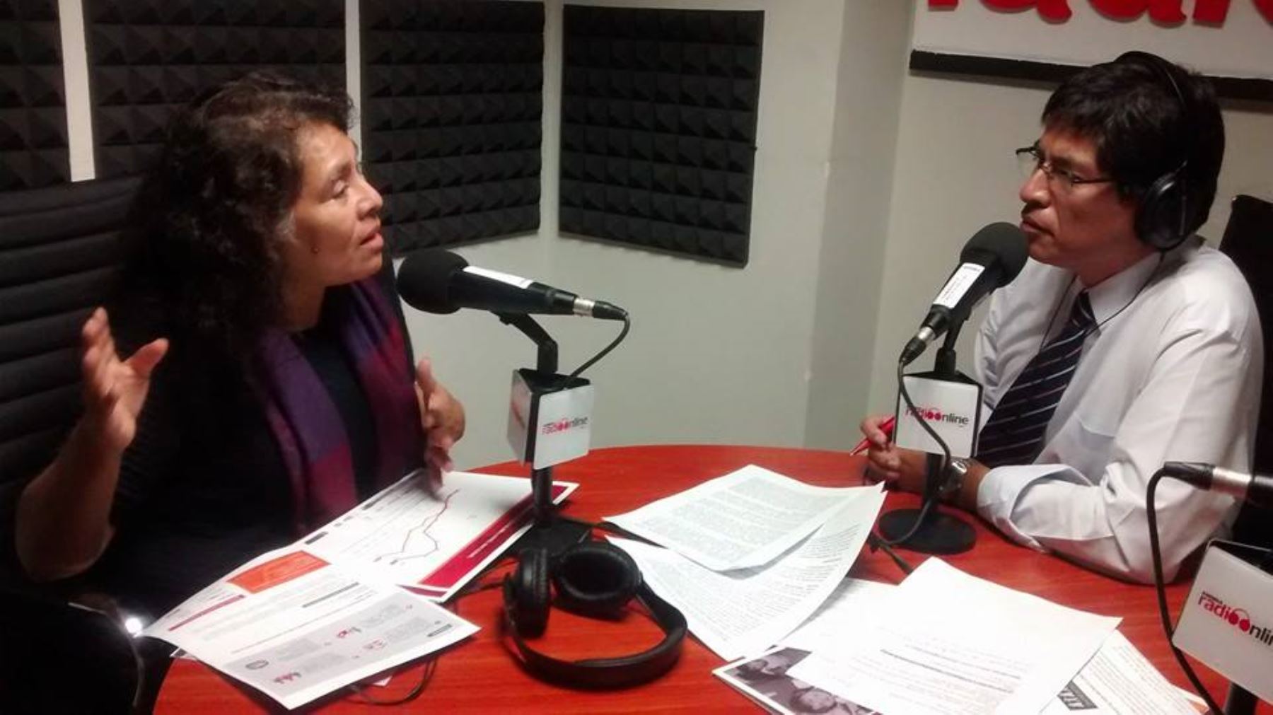 Lourdes Sandoval, representante de Calandria en programa Tiempo Real de Andina Radio Online.
