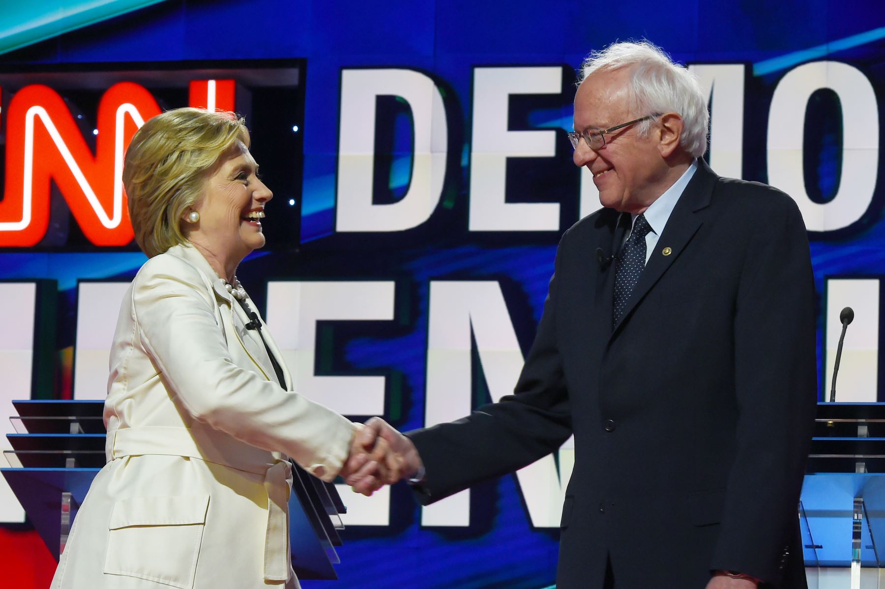 Clinton tiene nueva oportunidad de ampliar ventaja sobre Sanders. Foto: AFP