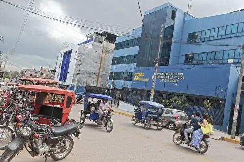 Familiares de Shelsy Villacorta, víctima de feminicidio, exigieron justicia ante el Ministerio Público de Ucayali y demandaron la detención del presunto autor del crimen. ANDINA/archivo