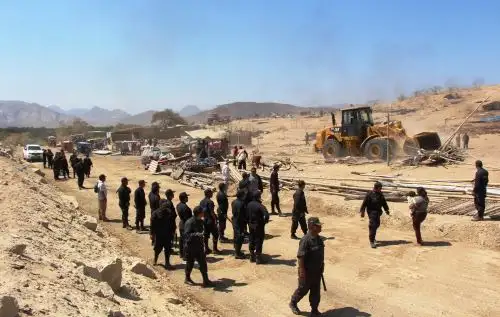 Con apoyo de la Policía, Ministerio de Cultura desalojo a invasores de zona arqueológica Cerro Tres Tomas de Mesones Muro Ferreñafe, Lambayeque. Foto: ANDINA