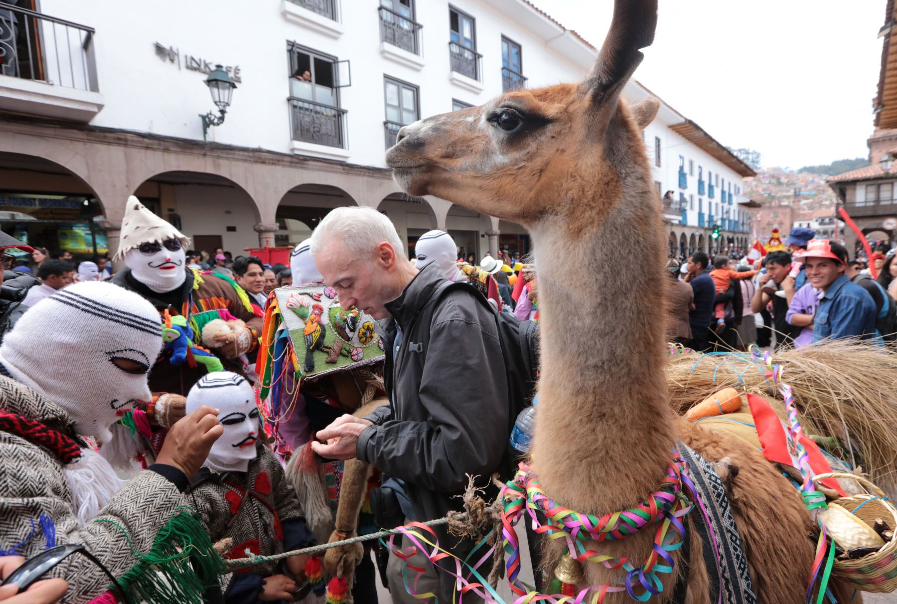 CUZCO- PERÚ, MAYO 25. Celebración con la llegada de las procesiones a la catedral del Cuzco por el Corpus Christi. Foto: ANDINA/Carlos Lezama