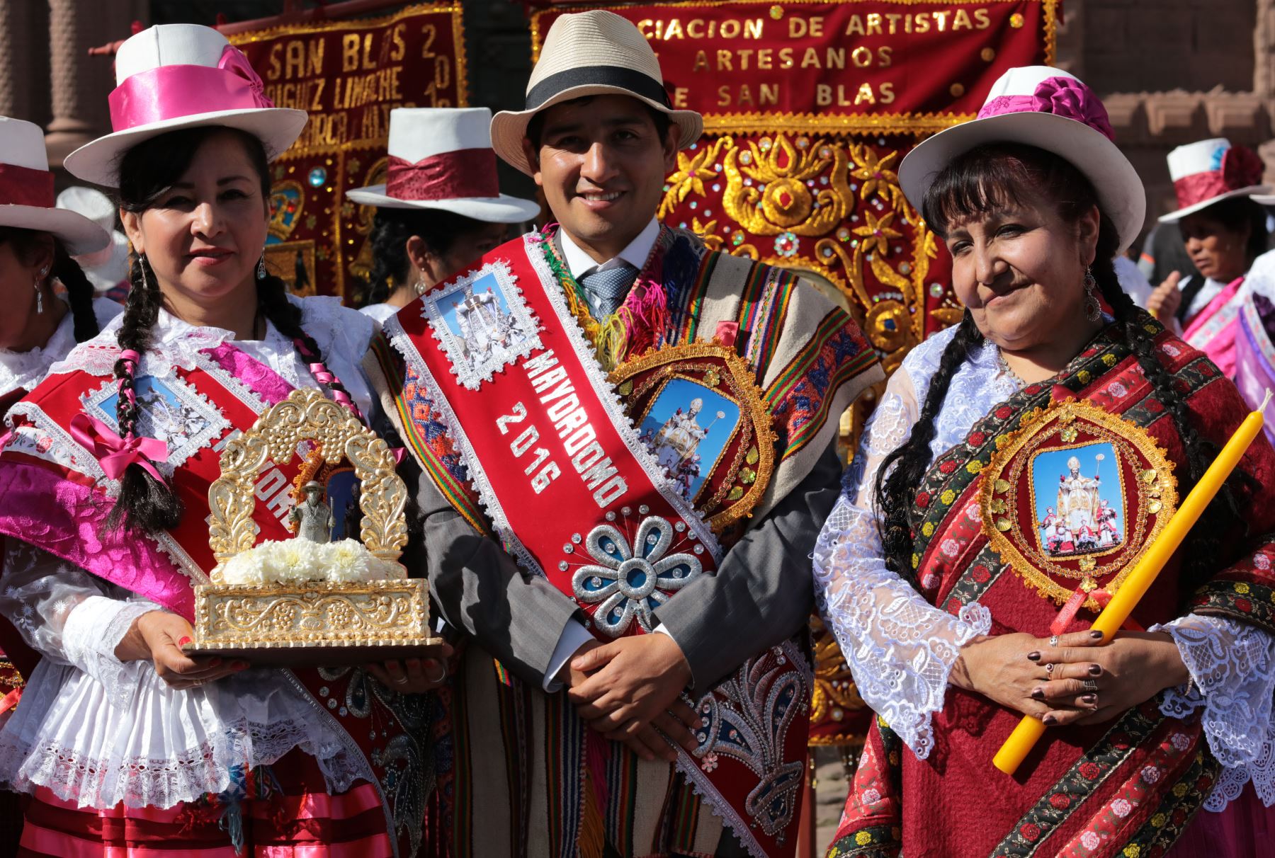 CUZCO- PERÚ, MAYO 25. Celebración con la llegada de las procesiones a la catedral del Cuzco para celebrar el Corpus Christi. Foto: ANDINA/Carlos Lezama