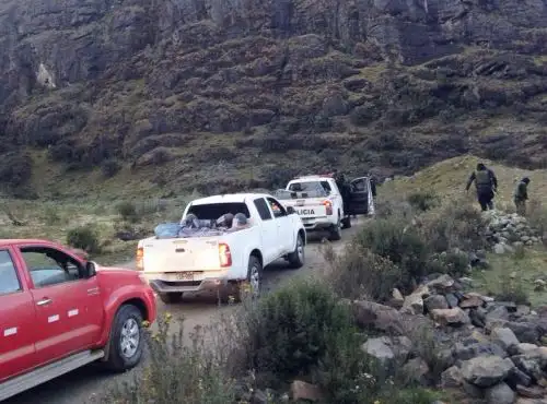 Personal policial ingresa a zona conocida como Paraje Cancagua-Quebrada Honda, ubicada a más de 4,700 metros sobre el nivel del mar, en el distrito de Marcará, provincia de Carhuaz, para intervenir a mineros ilegales que afectaban la integridad de esta área natural protegida por el Estado.