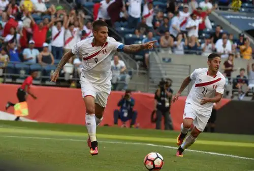 Paolo Guerrero anotó el gol del triunfo de Perú ante Haití. Foto: AFP.