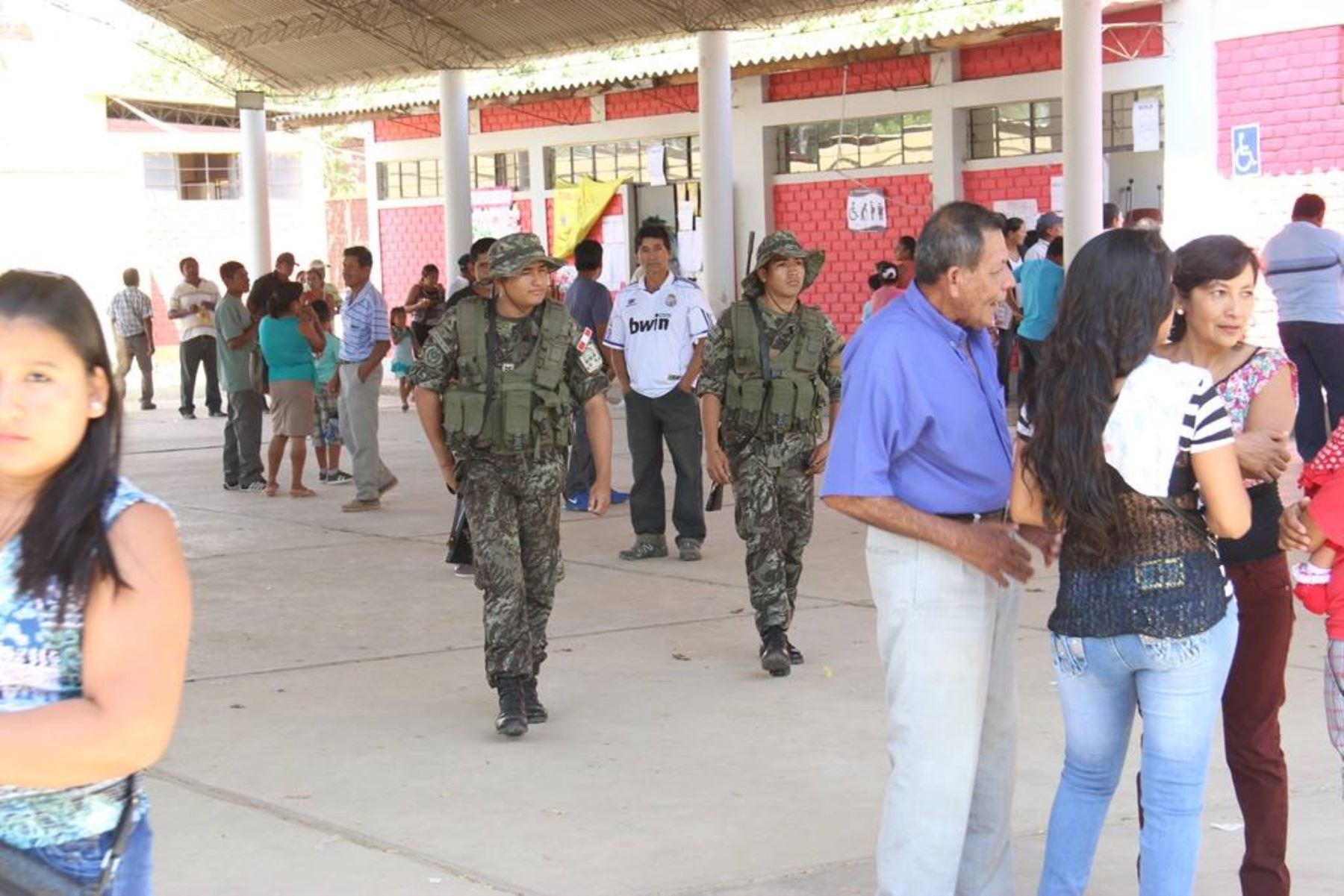 Piuranos cumplen con su deber cívico y participan de elecciones.Foto:  ANDINA/Difusión.