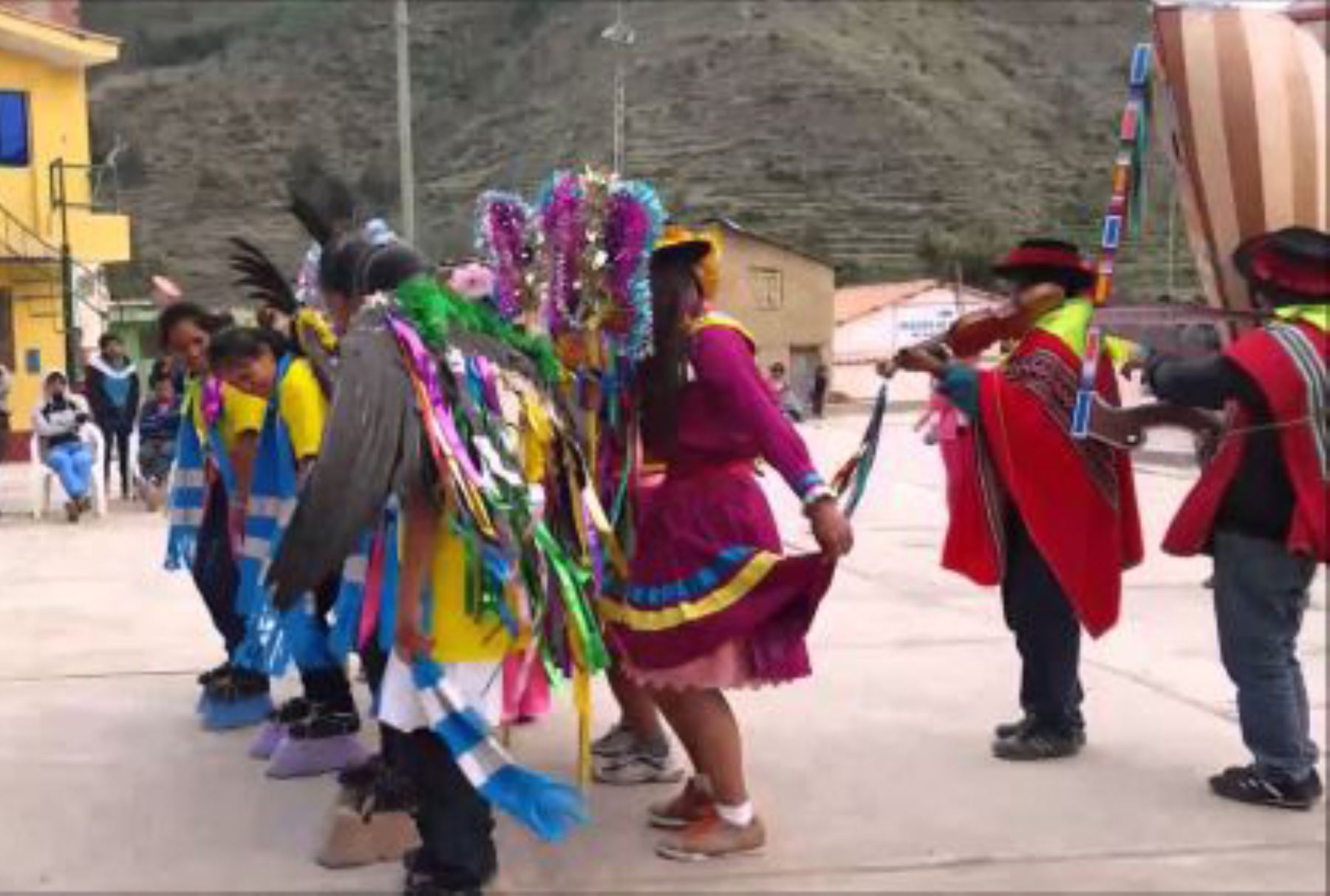 El Ministerio de Cultura declaró Patrimonio Cultural de la Nación a la Huaylía del sur de la provincia de Huaytará, departamento de Huancavelica.