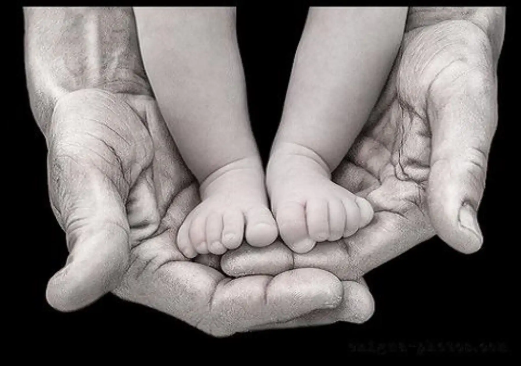 Proponer más tiempo de licencia por paternidad para que padres pasen más tiempo con hijos recién nacidos. Foto: Internet/Medios