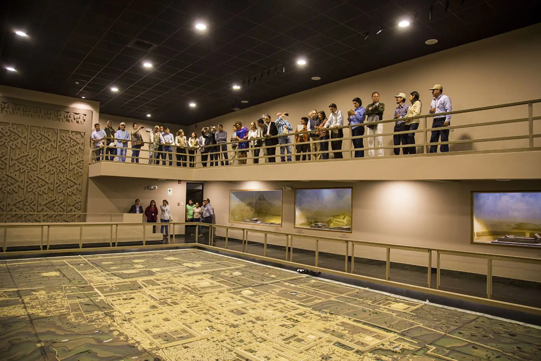 Ministra de Cultura, Diana Álvarez Calderón visitó complejo arqueológico Chan Chan. ANDINA