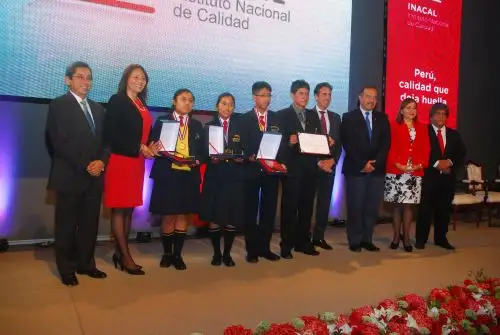 Alumnos del Colegio de Alto Rendimiento (Coar) Cusco ganaron en Olimpiada Internacional de Normalización en Corea del Sur, el año pasado.