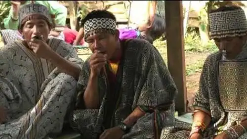 El Ministerio de Cultura declaró a los Íkaros del pueblo shipibo konibo xetebo como Patrimonio Cultural de la Nación, pues constituyen un elemento transversal de la cultura de este pueblo indígena amazónico y son expresión de su relación íntima y armoniosa con la naturaleza, relación que se establece sobre la base de aprender de ella, cuidarla, escucharla y respetarla.