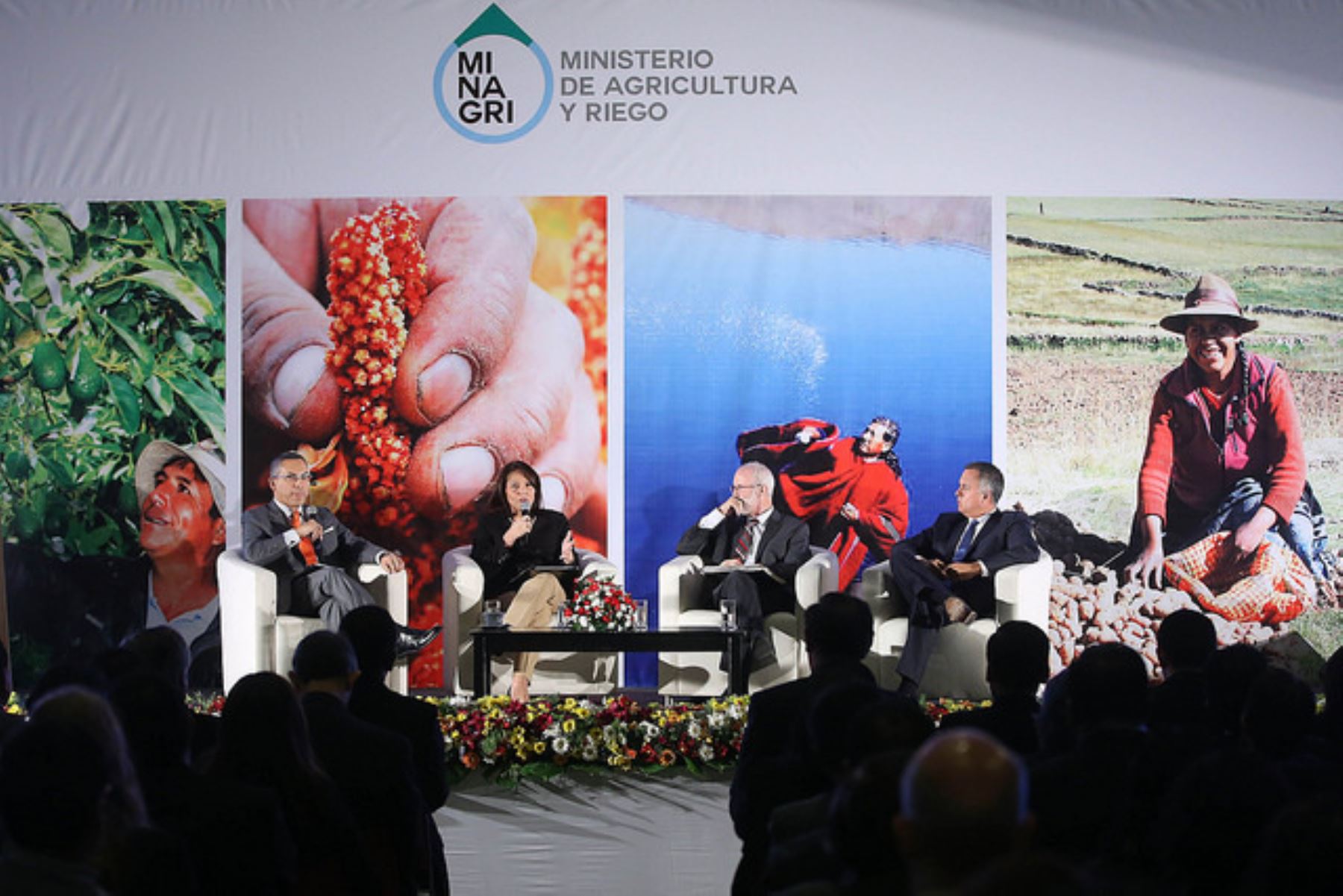 Paola Bustamante afirma que política nacional agraria revalora la agricultura familiar en el país.
