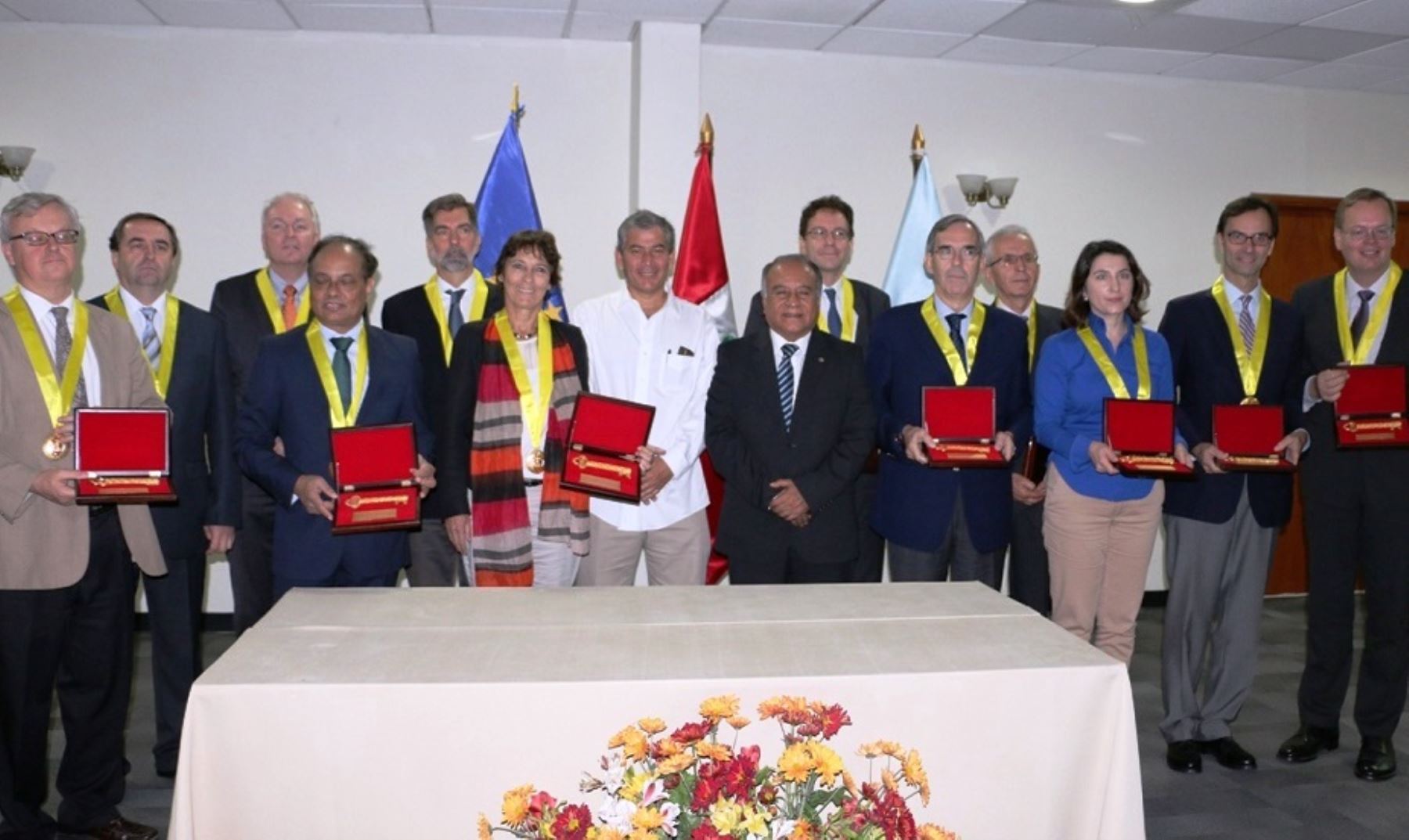 Misión de embajadores europeos fue recibida por autoridades regionales de Piura. ANDINA