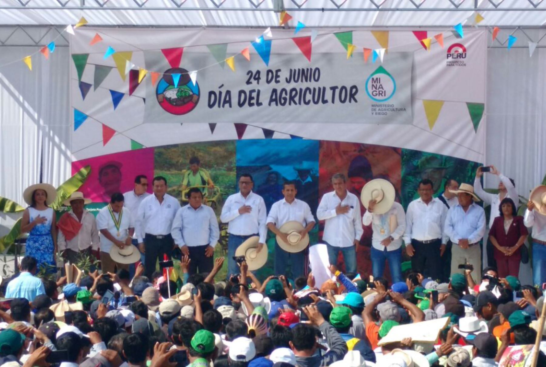 Ceremonia por el Día del Agricultor, realizado en Piura, con la participación del Presidente de la República, Ollanta Humala y diversas autoridades regionales y locales. Foto: Minagri.