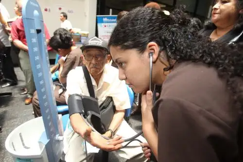 La hipertensión es un mal que generalmente no presenta síntomas. Foto: ANDINA/Difusión.