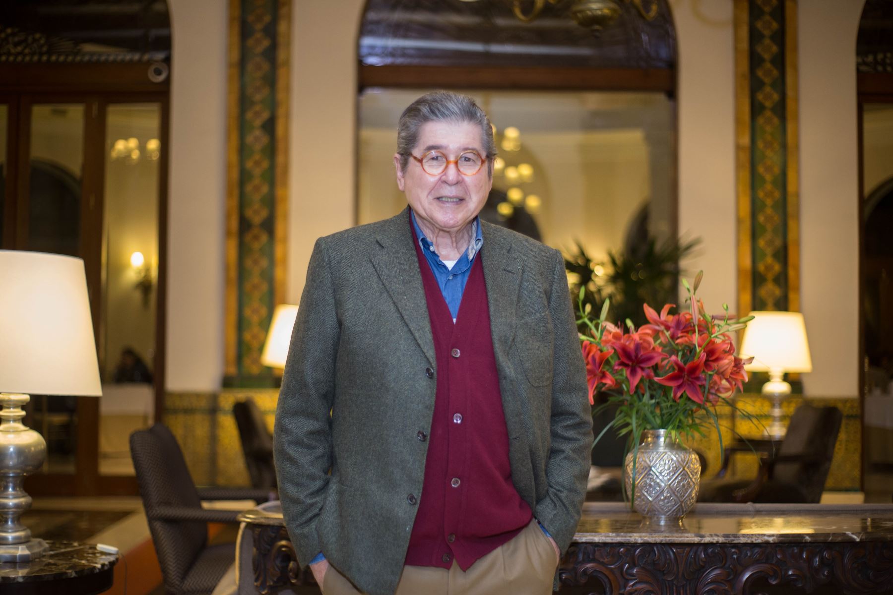 Novelista peruano Alfredo Bryce Echenique celebra hoy 78 años