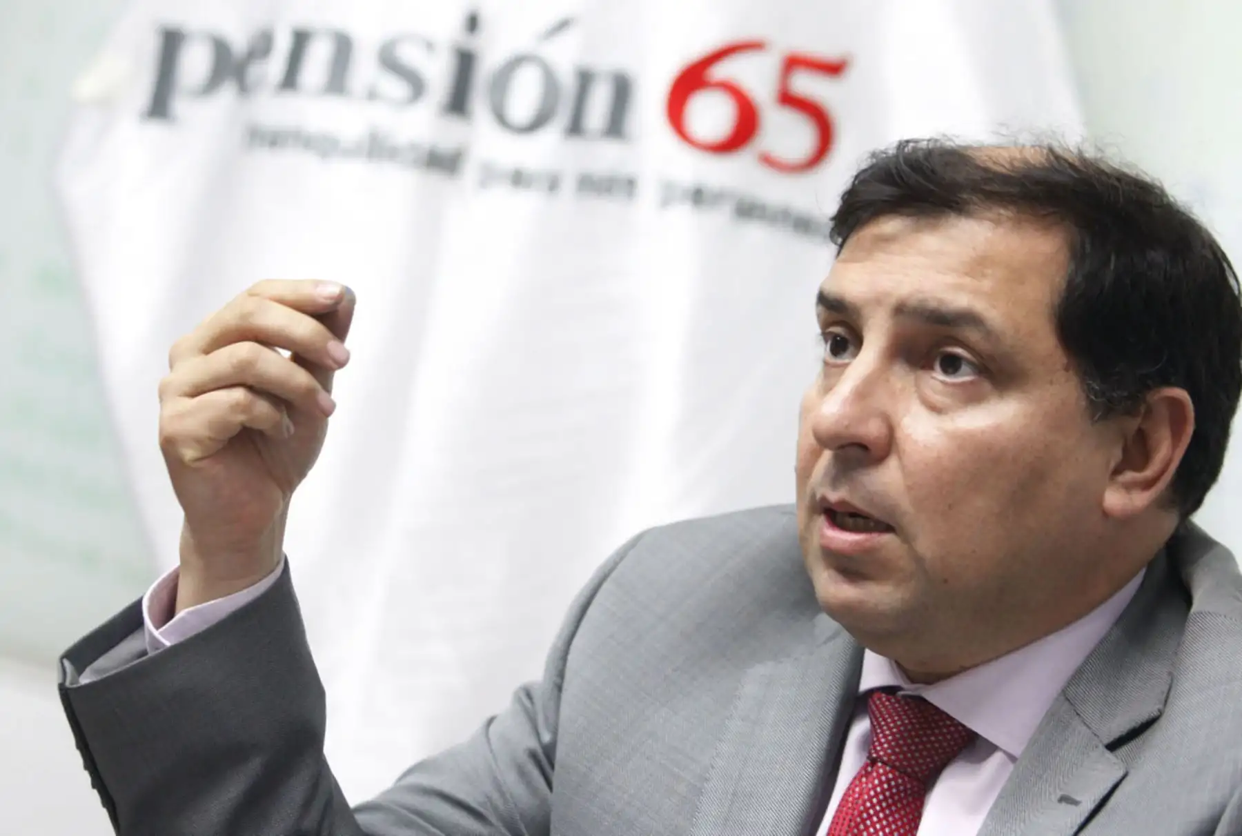 José Villalobos, director ejecutivo del Programa Nacional de Asistencia Solidaria-Pensión 65. ANDINA