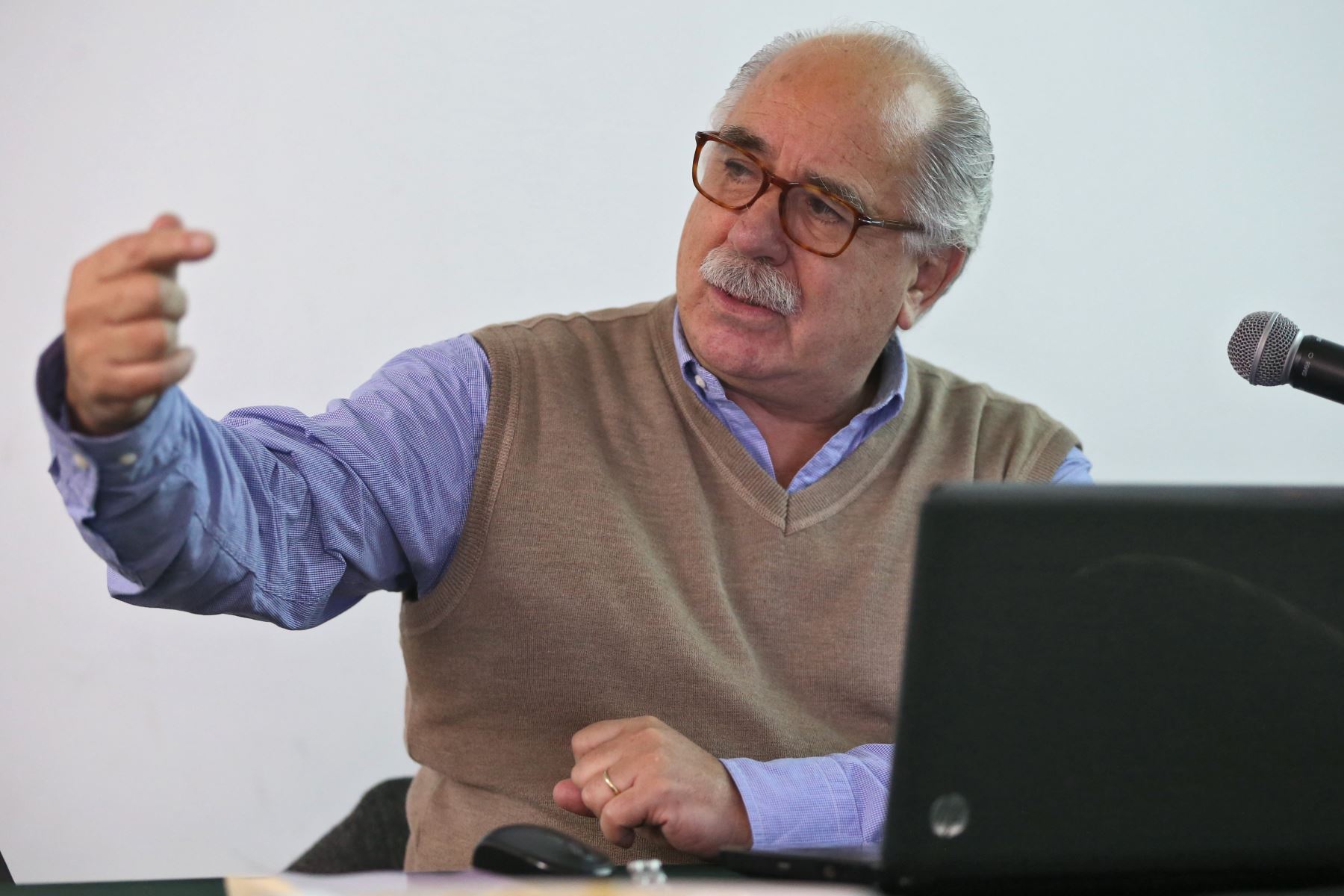 Economista Óscar Ugarteche. ANDINA/archivo