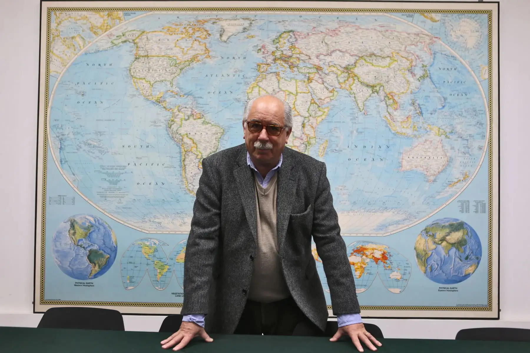 Economista Óscar Ugarteche. ANDINA/archivo