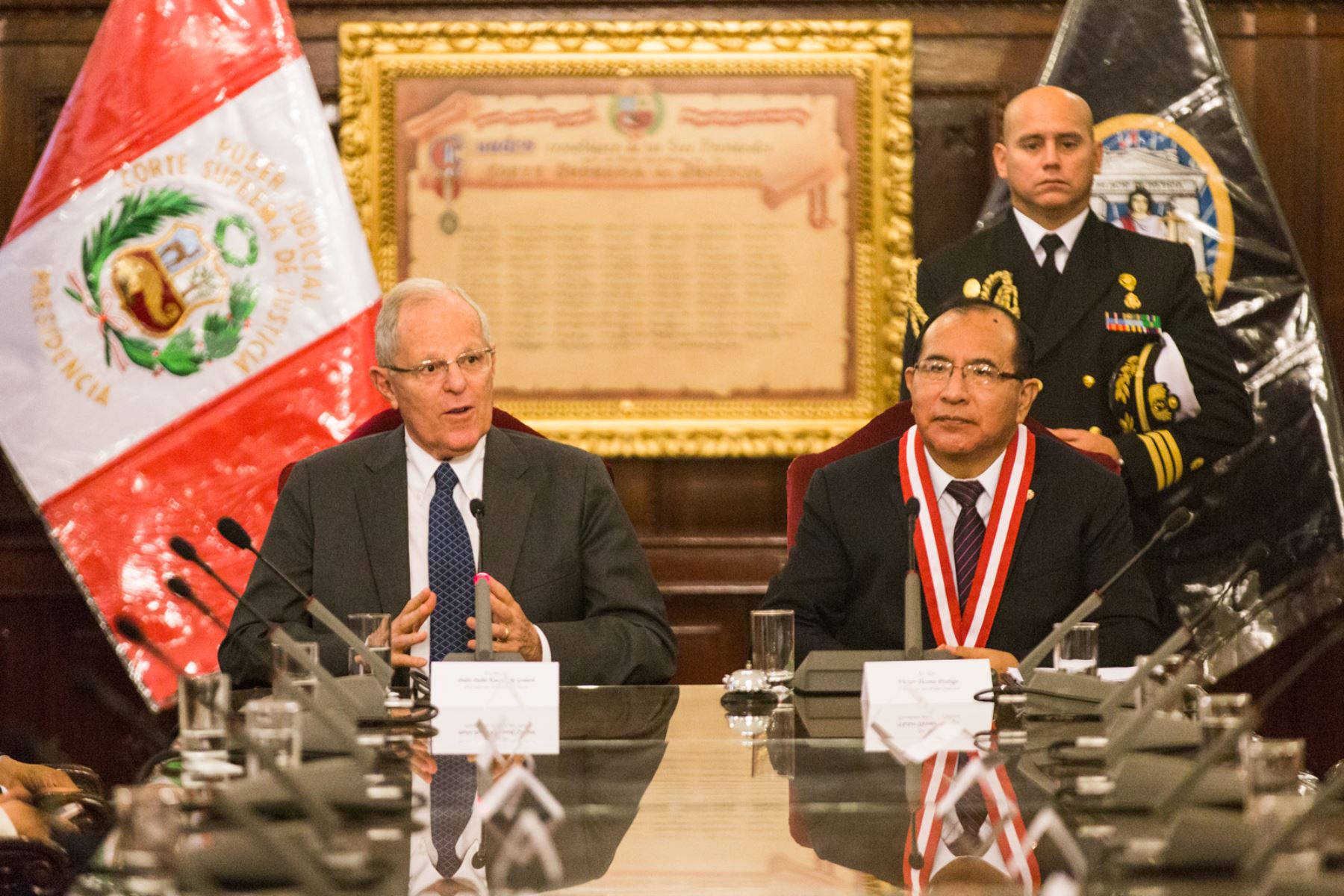 Presidente electo Pedro Pablo Kuczynski se reunió con titular del Poder Judicial, Víctor Ticona.