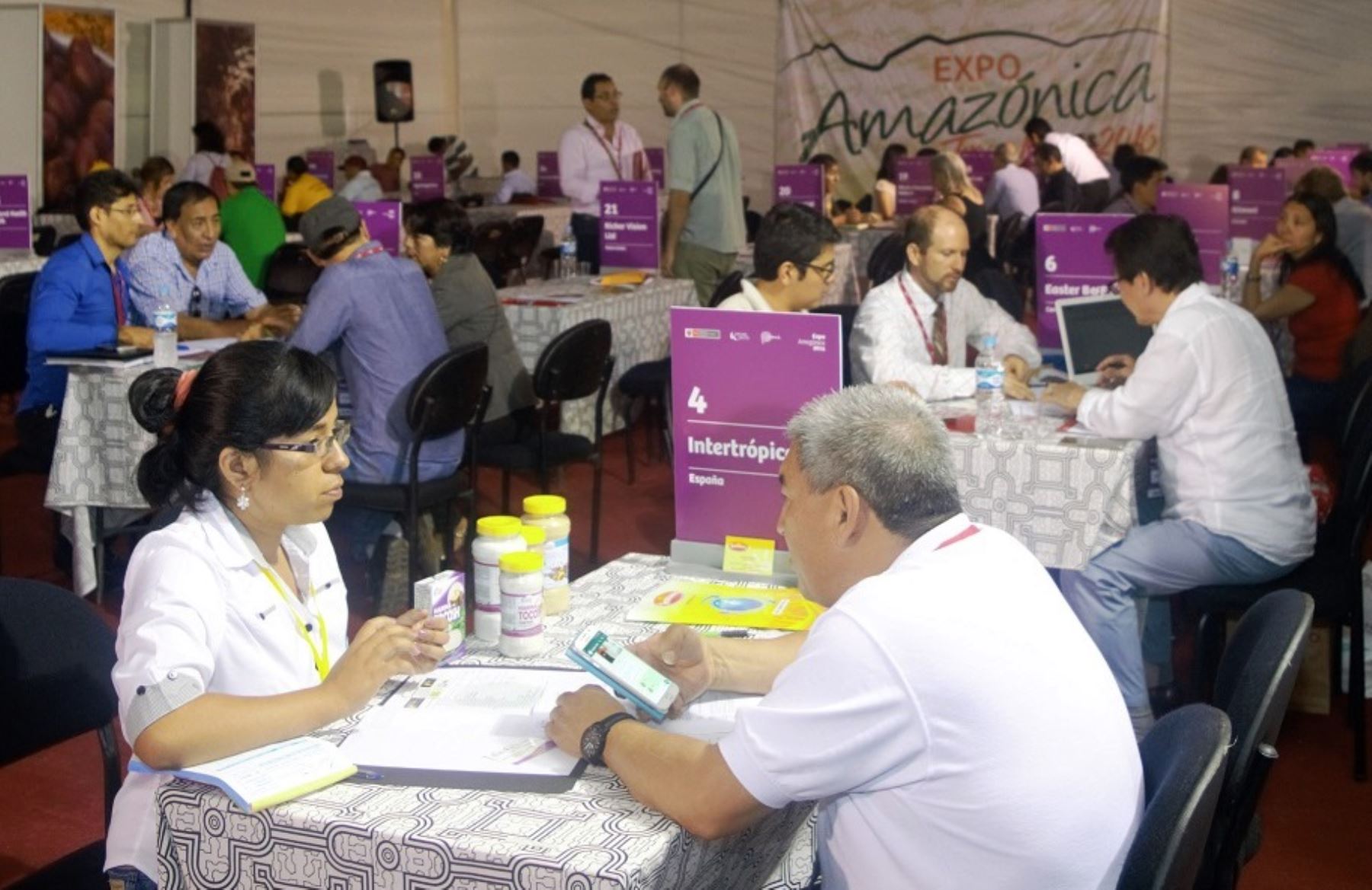 Empresarios brasileños participan en rueda de negocios. ANDINA/archivo
