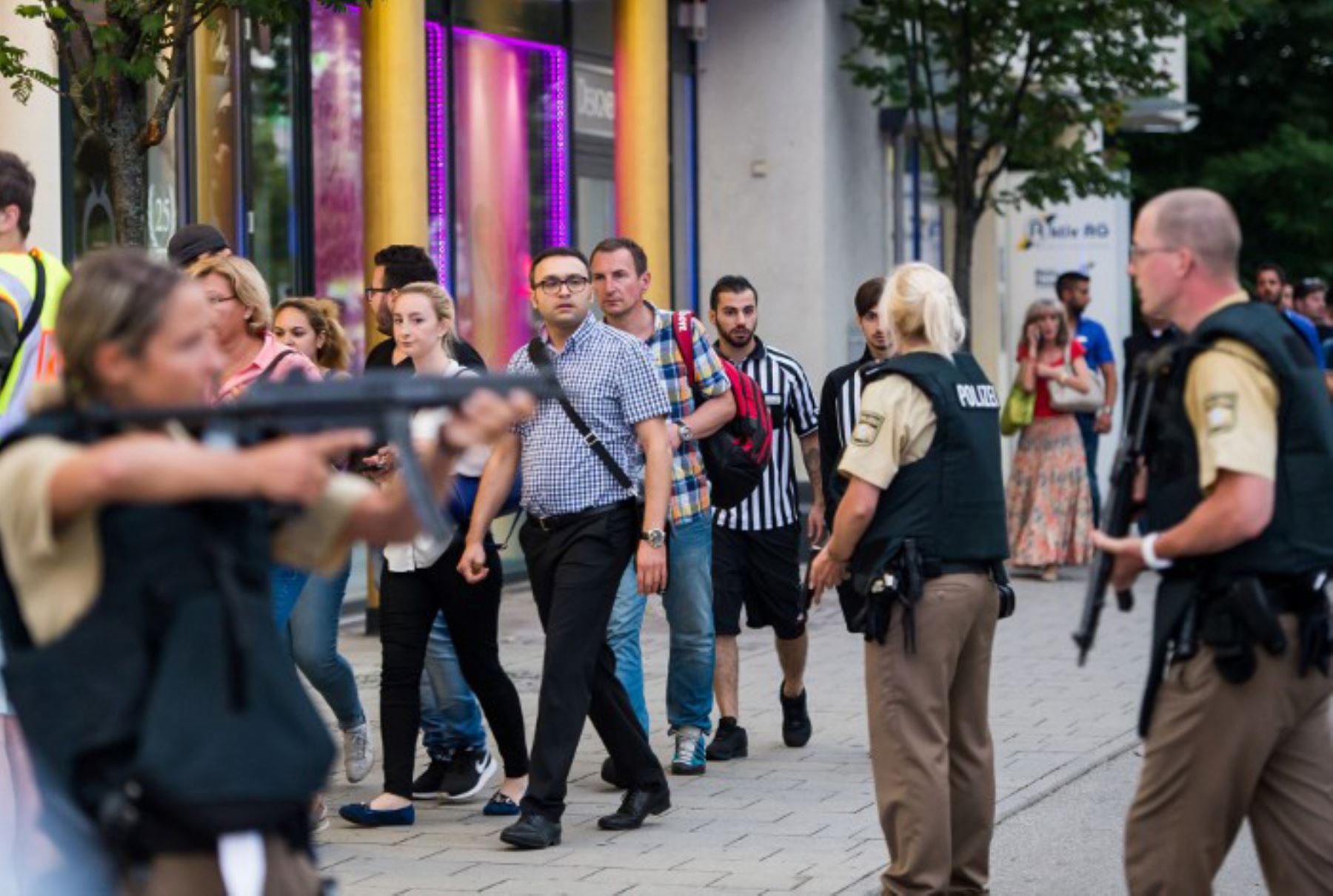 Varias personas han muerto hoy en un tiroteo registrado en un centro comercial de Múnich en Alemania. Foto: AFP