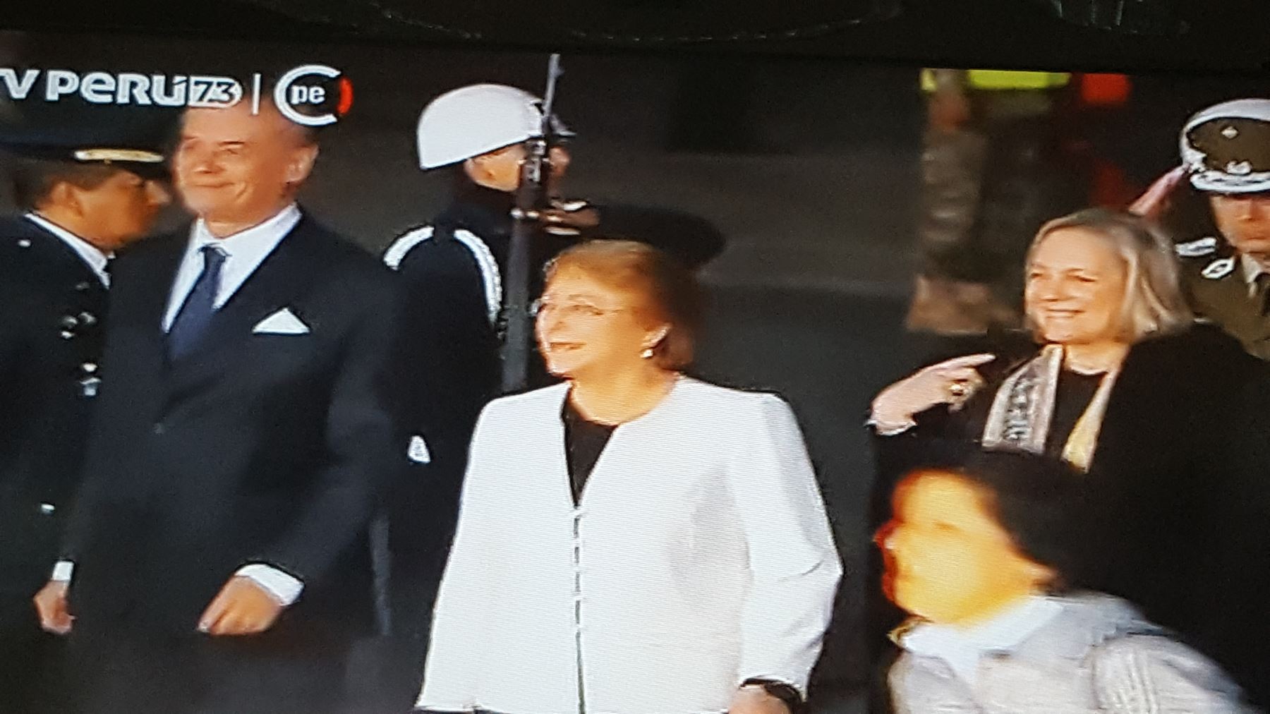 Llega mandataria de Chile, Michelle Bachelet.