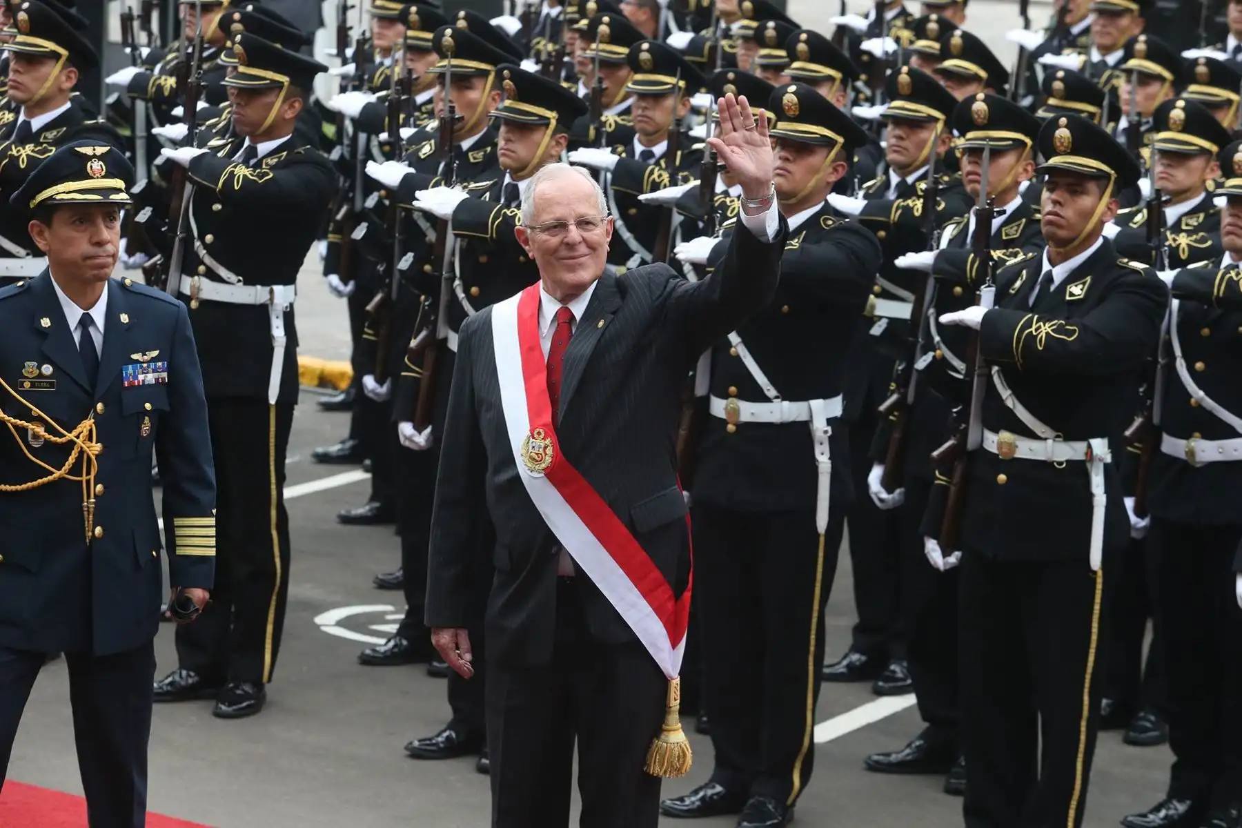 LIMA,PERÚ-JULIO 28. Presidente Pedro Pablo Kuczynski a su salida del Congreso de la República:Foto: ANDINA/Melina Mejía