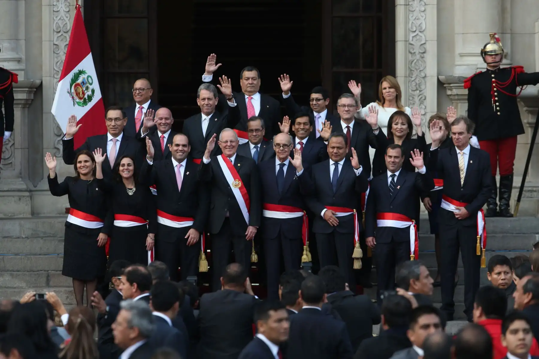 LIMA, PERÚ JULIO 28. El presidente Pedro Pablo Kuczynski toma juramento a su gabinete de ministros.

Foto: ANDINA/Juan Carlos Guzmán Negrini