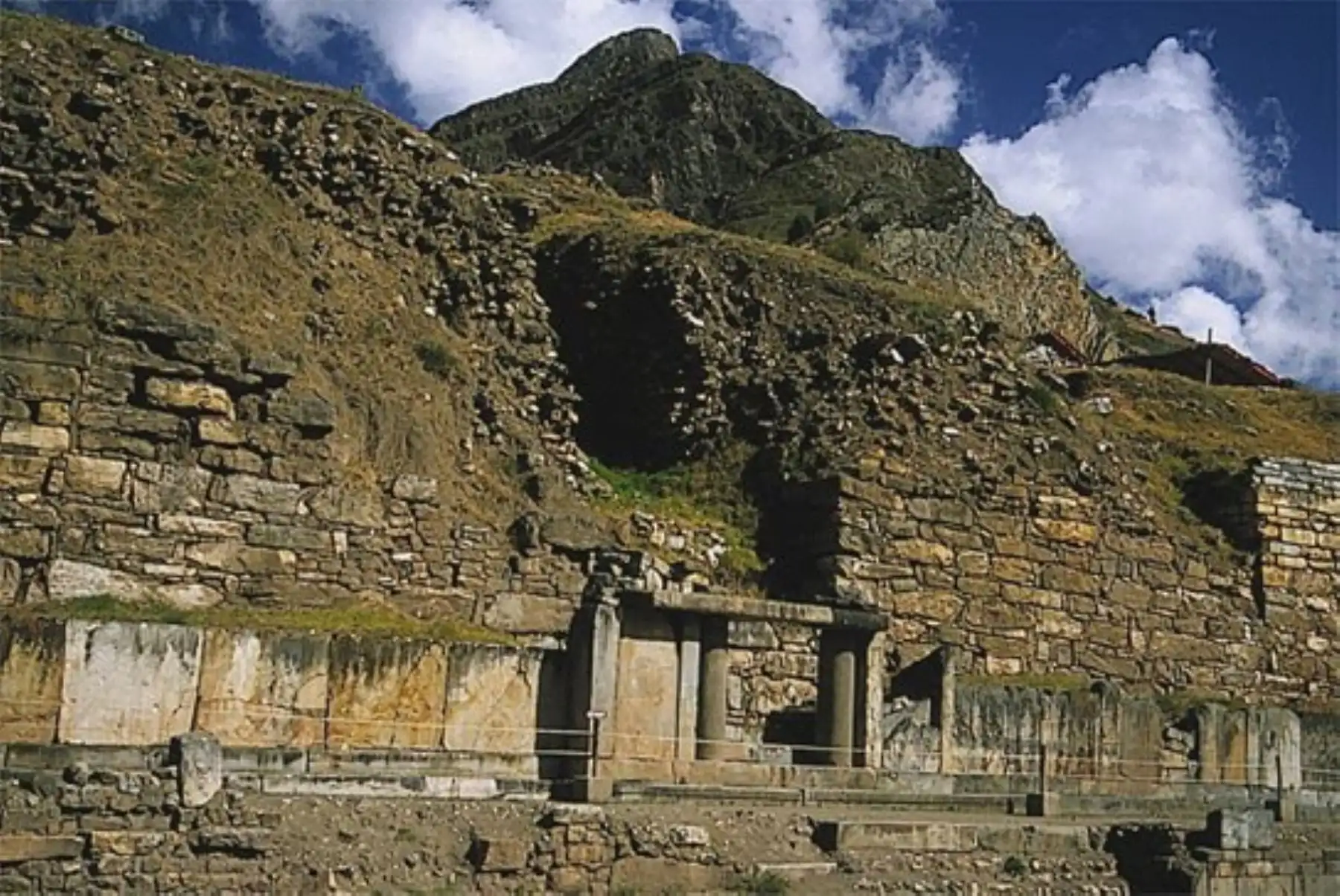 El Ministerio de Cultura aprobó las visitas nocturnas al monumento arqueológico Chavín de Huántar, ubicado en la provincia de Huari, región Áncash, en seis fechas especiales durante el segundo semestre de este año.