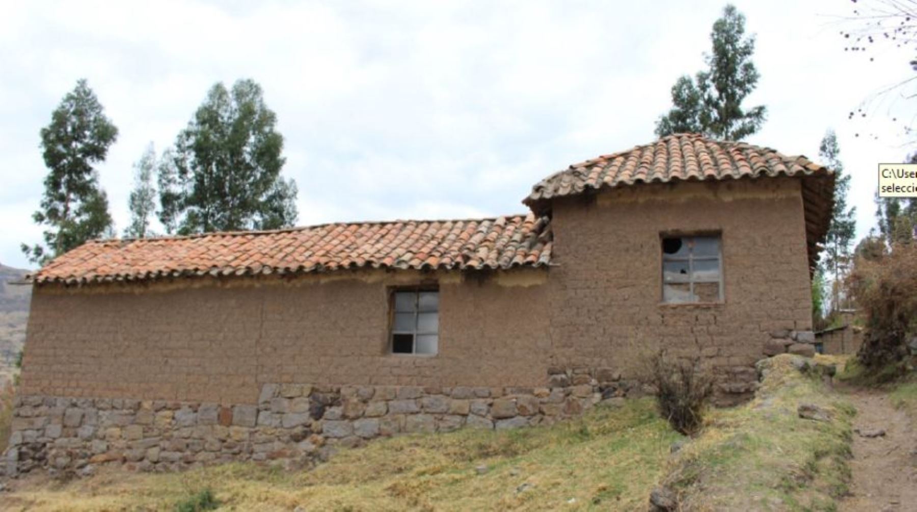 El Ministerio de Cultura declaró como monumento integrante del Patrimonio Cultural de la Nación, la Casa de José Gabriel Condorcanqui Noguera, Túpac Amaru II, ubicada en el centro poblado de Surimana, distrito de Túpac Amaru, provincia de Canas, departamento de Cusco.